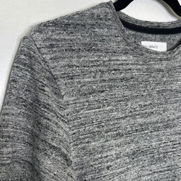 Gray Crew Neck Short Sleeve Tee with Melange Effect - Picture 4 of 6